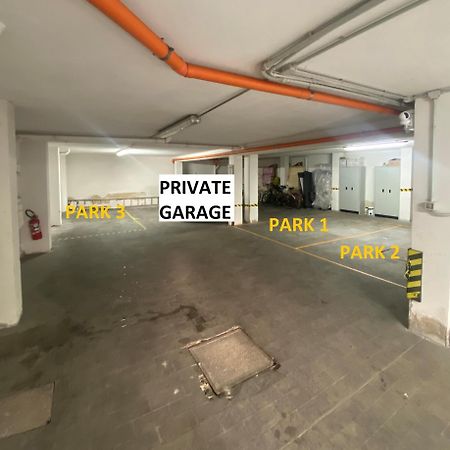 Fashion Apartment Gold Bologna With Jacuzzi & Car Garage מראה חיצוני תמונה