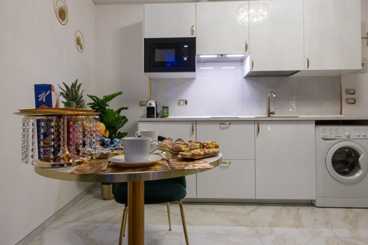 Fashion Apartment Gold Bologna With Jacuzzi & Car Garage מראה חיצוני תמונה