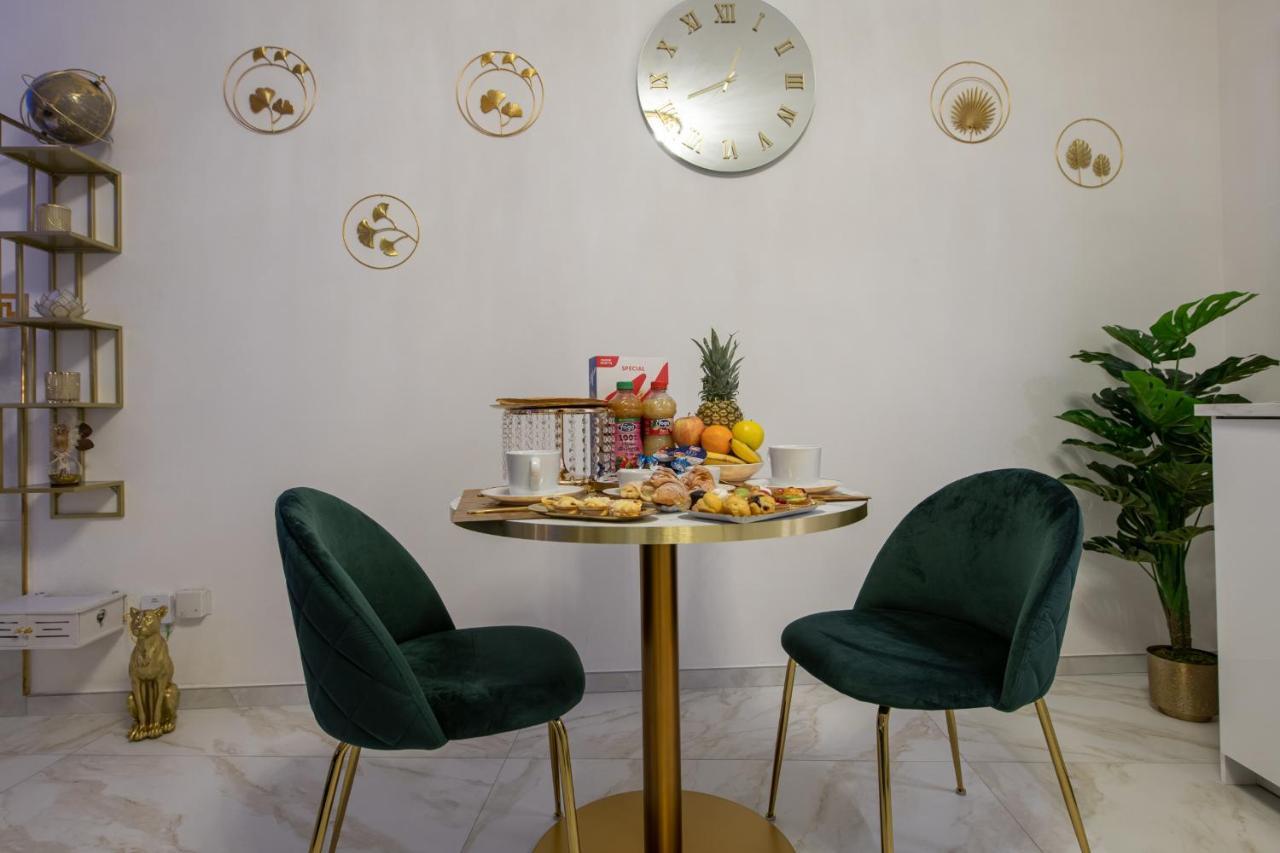 Fashion Apartment Gold Bologna With Jacuzzi & Car Garage מראה חיצוני תמונה