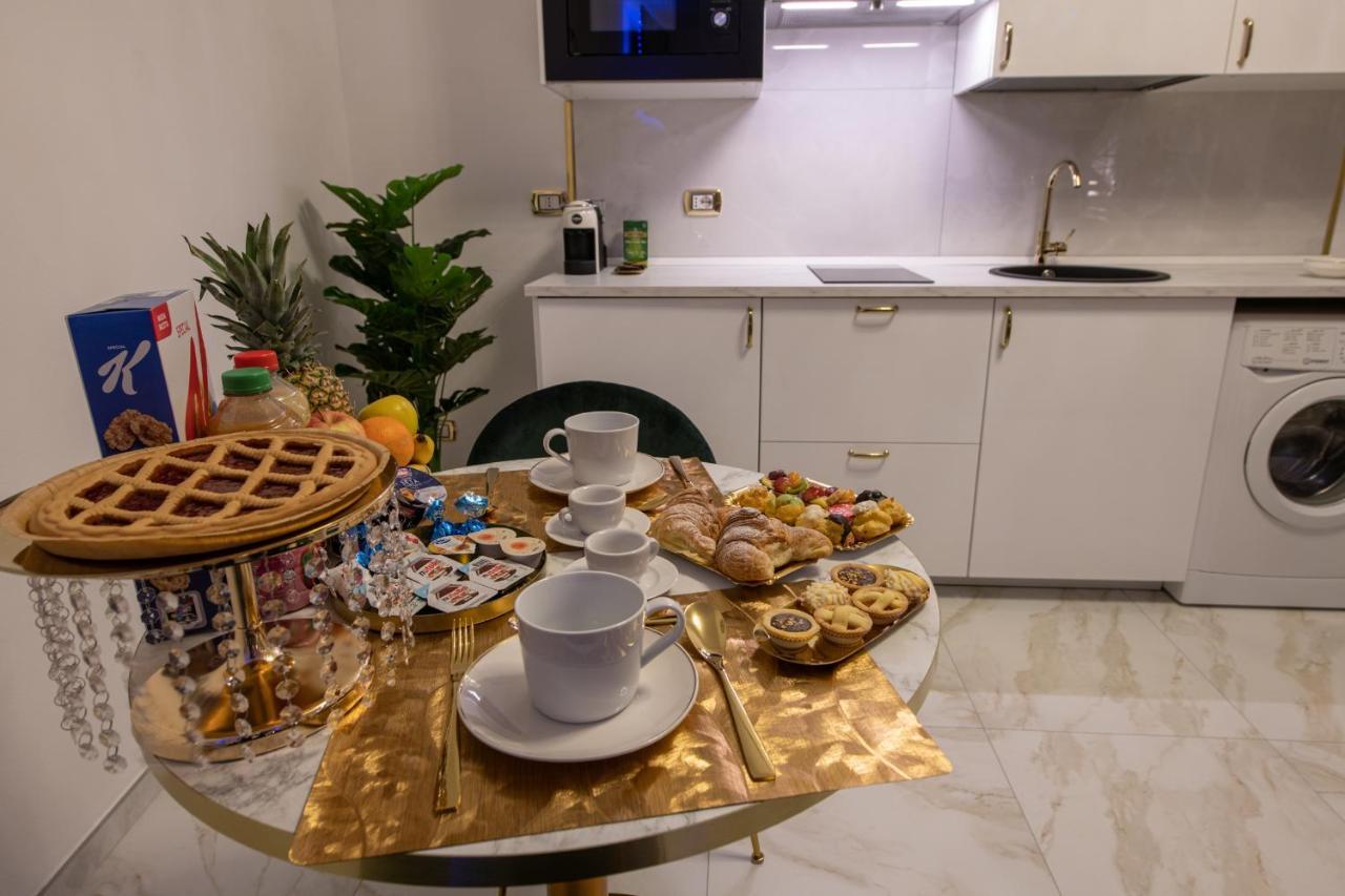 Fashion Apartment Gold Bologna With Jacuzzi & Car Garage מראה חיצוני תמונה