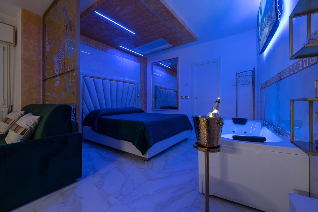 Fashion Apartment Gold Bologna With Jacuzzi & Car Garage מראה חיצוני תמונה