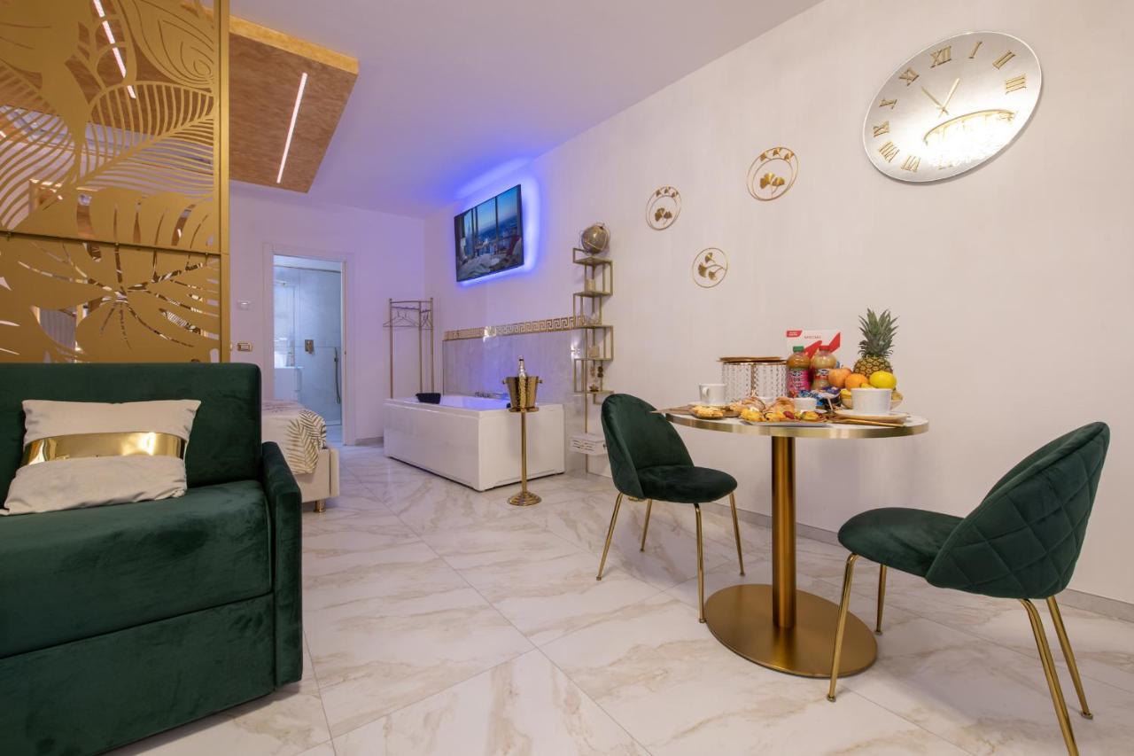 Fashion Apartment Gold Bologna With Jacuzzi & Car Garage מראה חיצוני תמונה