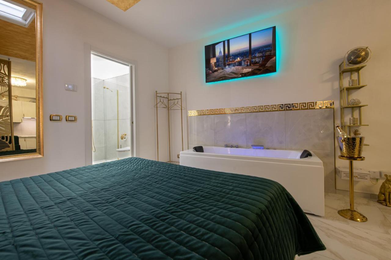 Fashion Apartment Gold Bologna With Jacuzzi & Car Garage מראה חיצוני תמונה