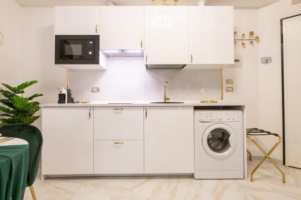 Fashion Apartment Gold Bologna With Jacuzzi & Car Garage מראה חיצוני תמונה