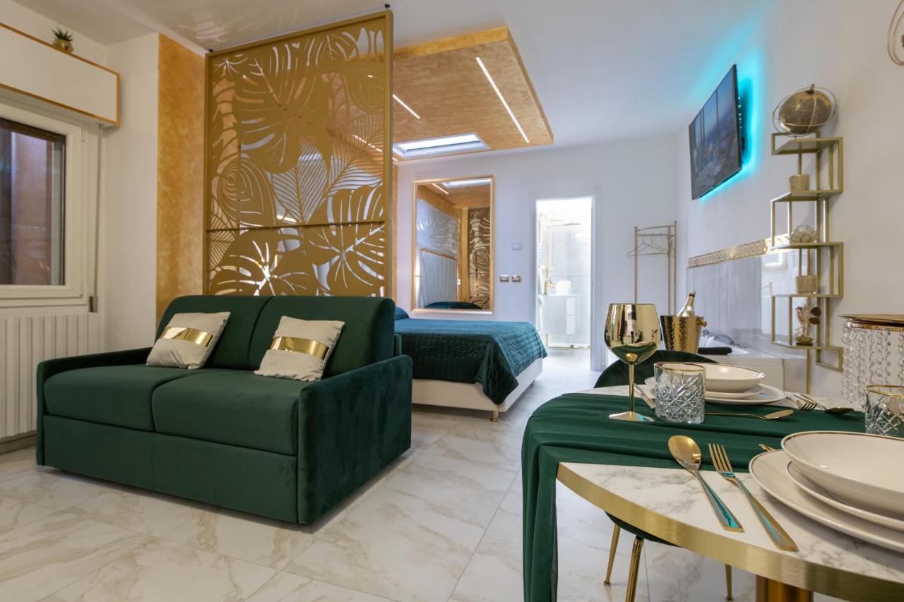 Fashion Apartment Gold Bologna With Jacuzzi & Car Garage מראה חיצוני תמונה
